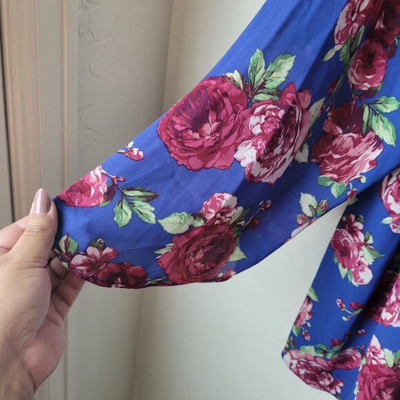 The Pioneer Women Floral Sharkbite Open Front Duster - Picture 8 of 8